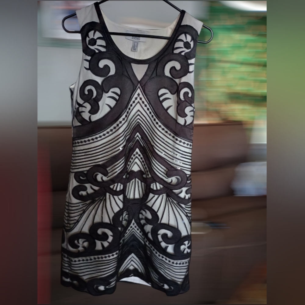 Badgley Mischka Monochrome Patterned Mini Dress